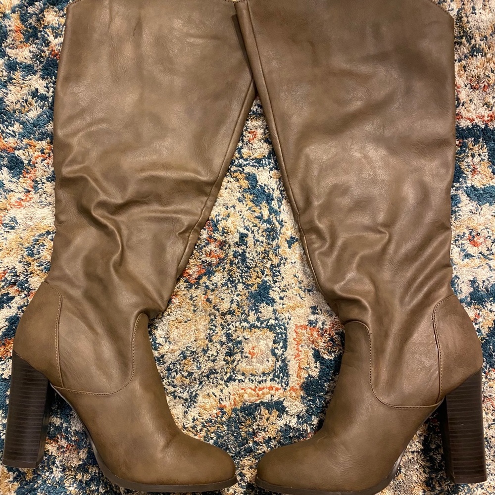 Tall Distressed Boots With Side Zipper
